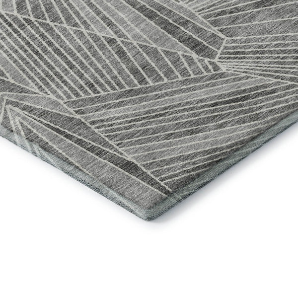 HomeRoots 8' X 10' Modern Gray and Silver Geometric Area Rug - Washable, UV Protected, Stain-Resistant Design 672765