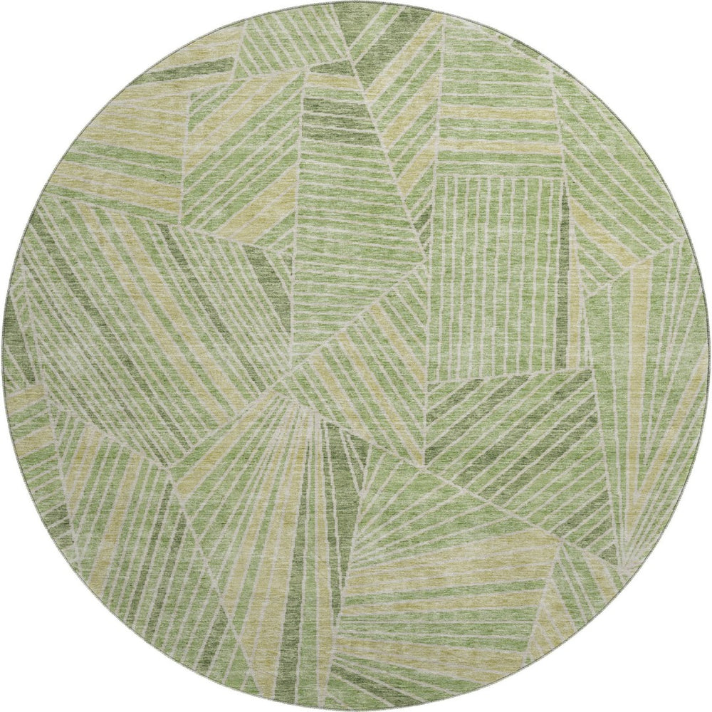HomeRoots 8' Green And Beige Geometric Washable Round Rug – Durable, UV-Protected for Indoor & Outdoor Use! 672770