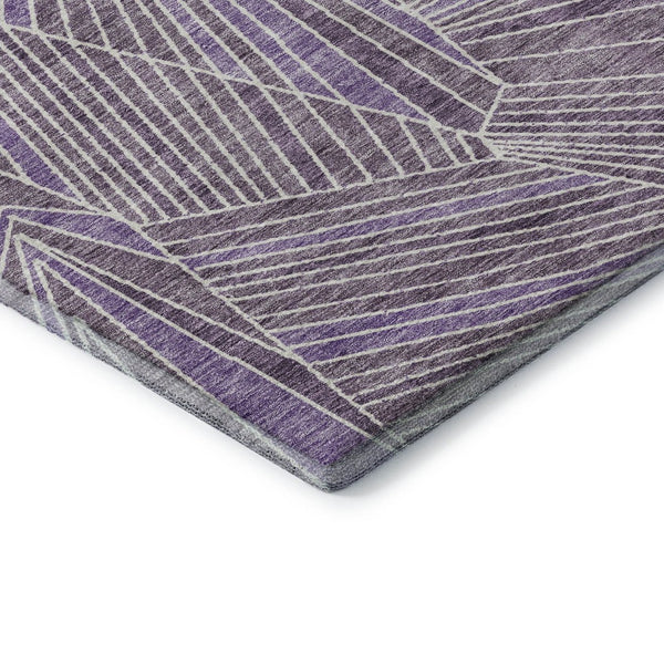 HomeRoots 8' Purple and Ivory Geometric Washable Round Rug - UV Protected, Durable, Stain Resistant, Stylish! 672782