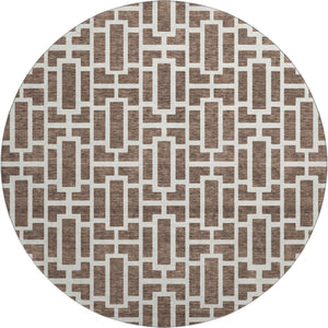 HomeRoots 8' Brown and Ivory Geometric Round Rug - Washable, UV Protected, Perfect for High-Traffic Areas! 672818