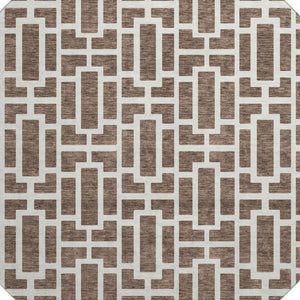 HomeRoots 8' Brown and Ivory Geometric Round Rug - Washable, UV Protected, Perfect for High-Traffic Areas! 672818