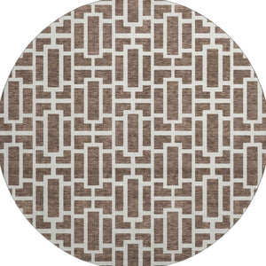 HomeRoots 8' Brown and Ivory Geometric Round Rug - Washable, UV Protected, Perfect for High-Traffic Areas! 672818