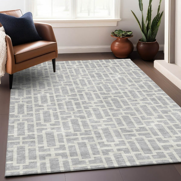 HomeRoots 5' X 8' Silver And Ivory Geometric Area Rug - Stylish, Washable & UV-Protected for Modern Spaces 672847