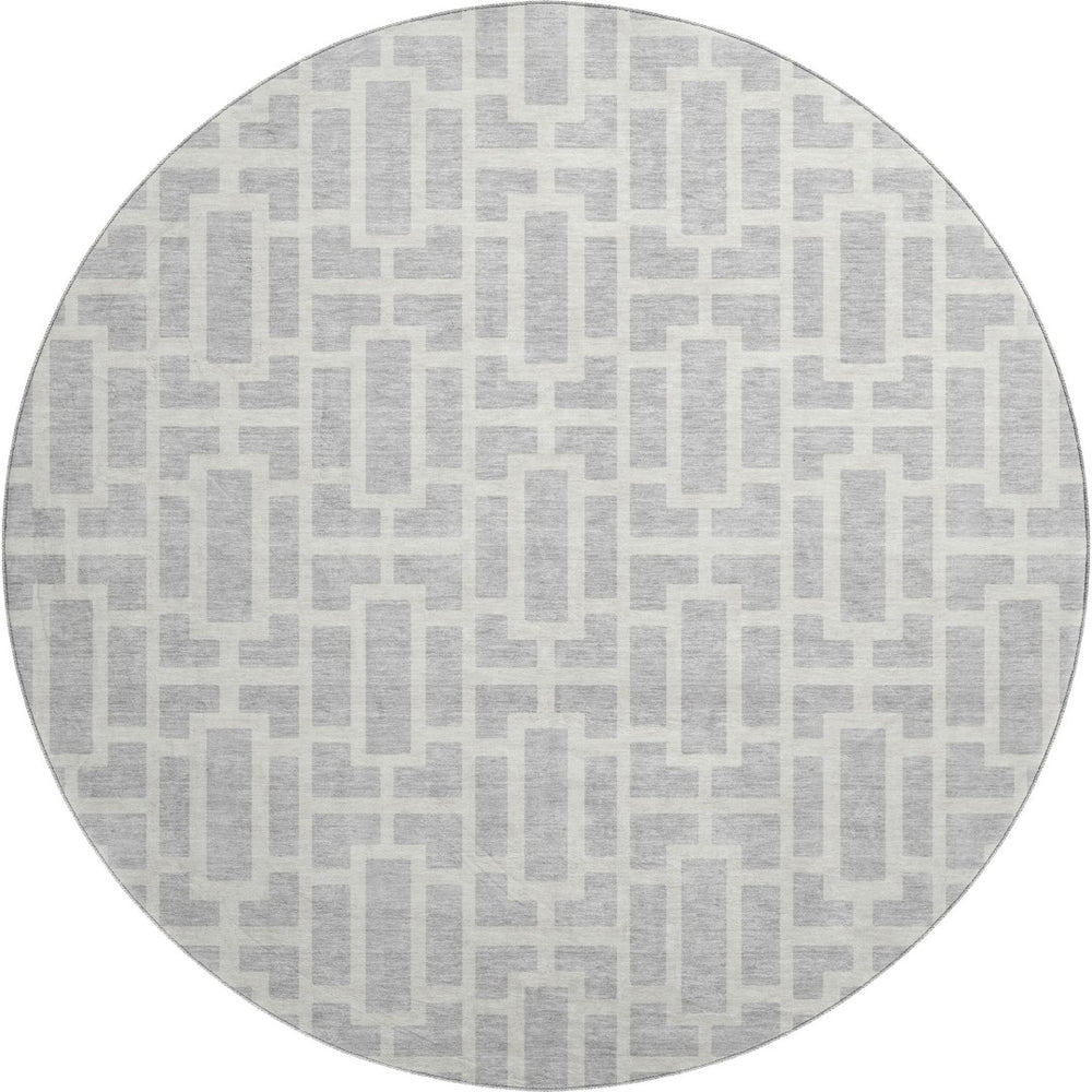 HomeRoots 8' Silver and Ivory Geometric Round Rug - Washable, UV Protected, Perfect for High-Traffic Areas! 672848