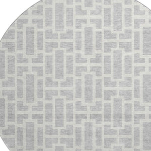 HomeRoots 8' Silver and Ivory Geometric Round Rug - Washable, UV Protected, Perfect for High-Traffic Areas! 672848