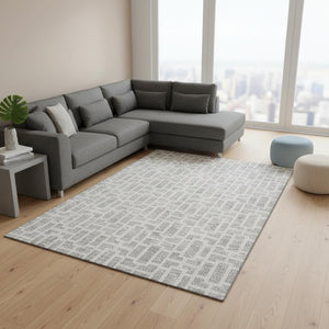 HomeRoots 8' X 10' Stylish Silver & Ivory Geometric Area Rug – Washable, UV-Protected, Perfect for Homes! 672849
