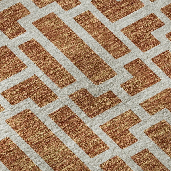 HomeRoots 8' Terra Cotta & Beige Geometric Round Rug - Washable, UV-Protected, Durable for High-Traffic Areas 672854