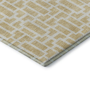 HomeRoots 8' Stylish Wheat and Ivory Geometric Washable Round Rug with UV Protection for High-Traffic Areas 672866