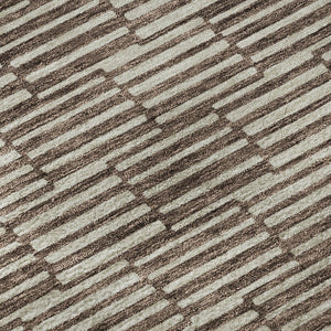 HomeRoots 8' Brown and Beige Abstract Geometric Round Rug – Washable, UV Protected, Stain Resistant, Durable Design 672962