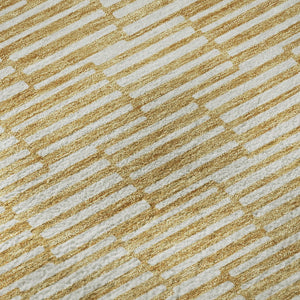 HomeRoots 8' Gold and Ivory Abstract Geometric Round Rug – Washable, UV Protected, Pet-Friendly & Stylish Decor 672968