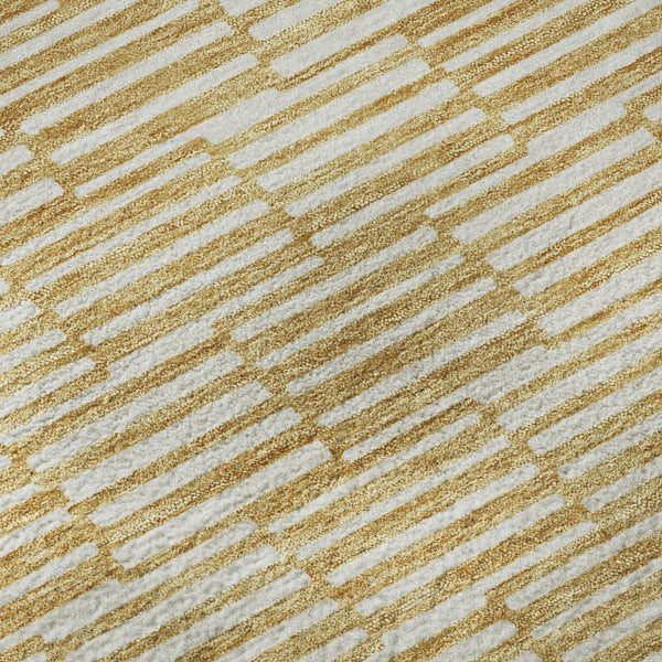 HomeRoots 8' Gold and Ivory Abstract Geometric Round Rug – Washable, UV Protected, Pet-Friendly & Stylish Decor 672968