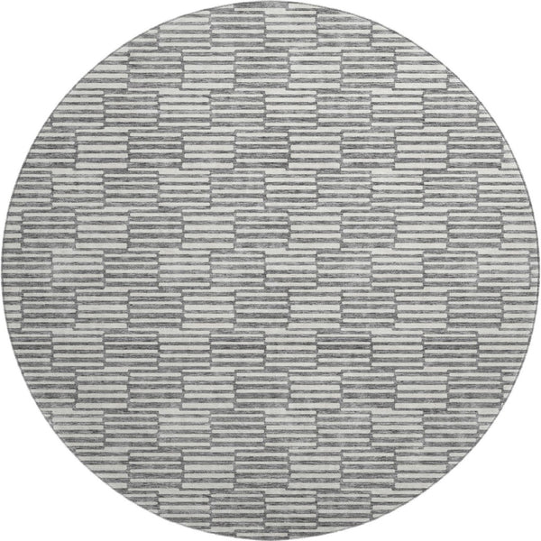 HomeRoots 8' Gray And Ivory Abstract Geometric Round Rug - Washable, UV-Protected, Durable, Modern Accent Piece 672974