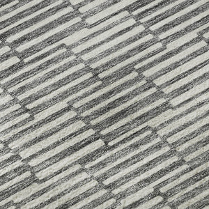 HomeRoots 8' Gray And Ivory Abstract Geometric Round Rug - Washable, UV-Protected, Durable, Modern Accent Piece 672974