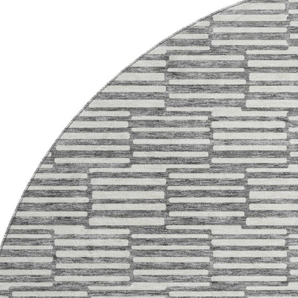 HomeRoots 8' Gray And Ivory Abstract Geometric Round Rug - Washable, UV-Protected, Durable, Modern Accent Piece 672974