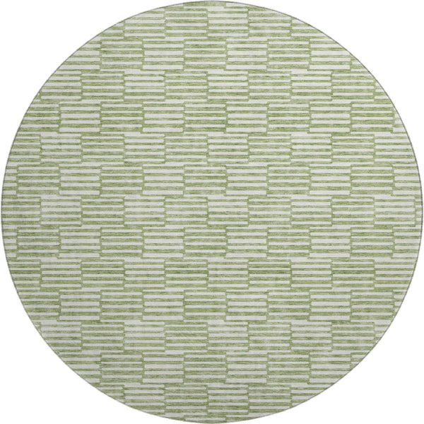 HomeRoots 8' Stylish Green and Ivory Abstract Round Rug – Washable, UV Protected, and Perfect for Any Space! 672980