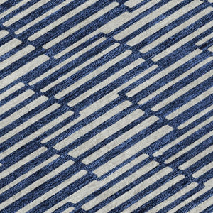 HomeRoots 5' Navy Blue & Silver Abstract Geometric Area Rug – Washable, UV-Protected, Durable for High Traffic Spaces 672997