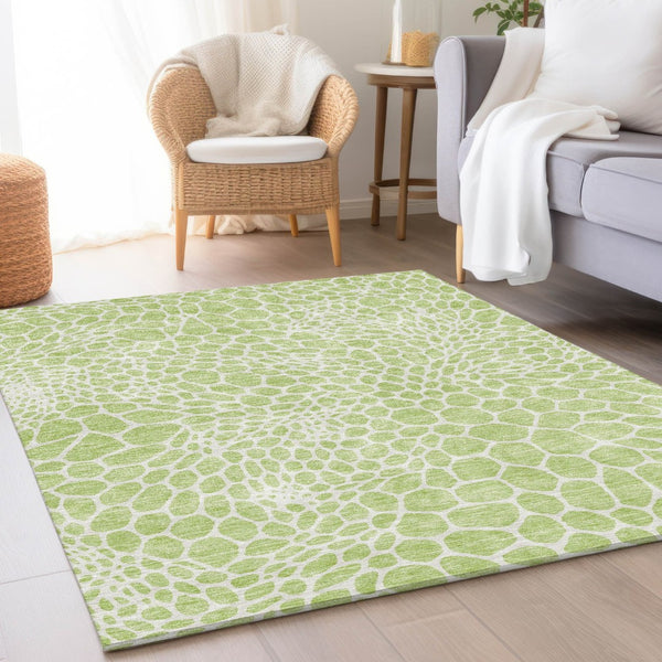 HomeRoots 5' Artichoke Green & Ivory Geometric Area Rug – Washable, UV Protected, Perfect for High-Traffic Homes 673021