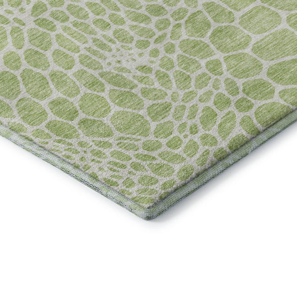 HomeRoots 5' Artichoke Green & Ivory Geometric Area Rug – Washable, UV Protected, Perfect for High-Traffic Homes 673021