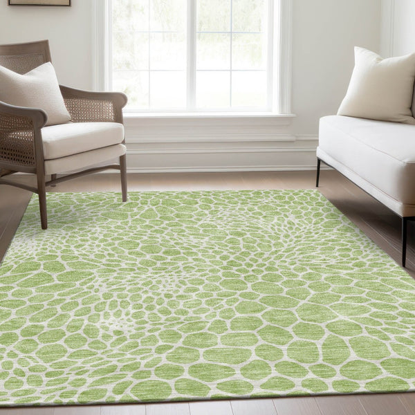 HomeRoots 5' Artichoke Green & Ivory Geometric Area Rug – Washable, UV Protected, Perfect for High-Traffic Homes 673021