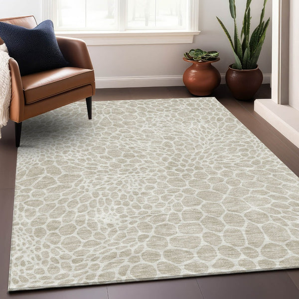 HomeRoots 5' X 8' Beige & Ivory Geometric Area Rug - Washable, UV-Protected, Stain-Resistant, Non-Slip Design 673027