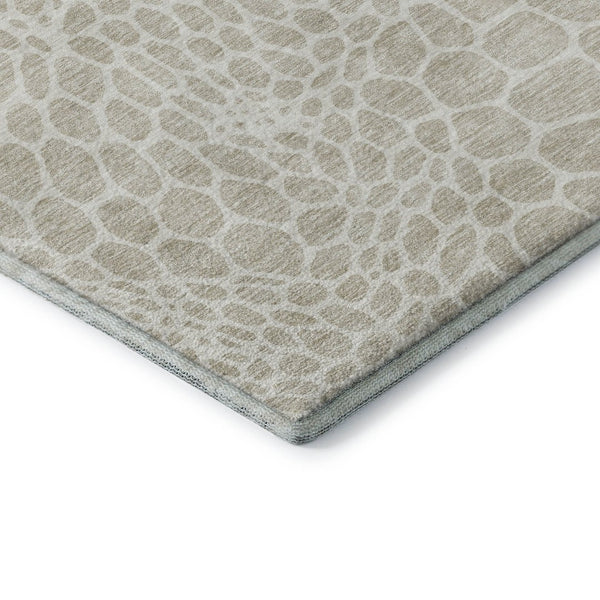 HomeRoots 5' X 8' Beige & Ivory Geometric Area Rug - Washable, UV-Protected, Stain-Resistant, Non-Slip Design 673027