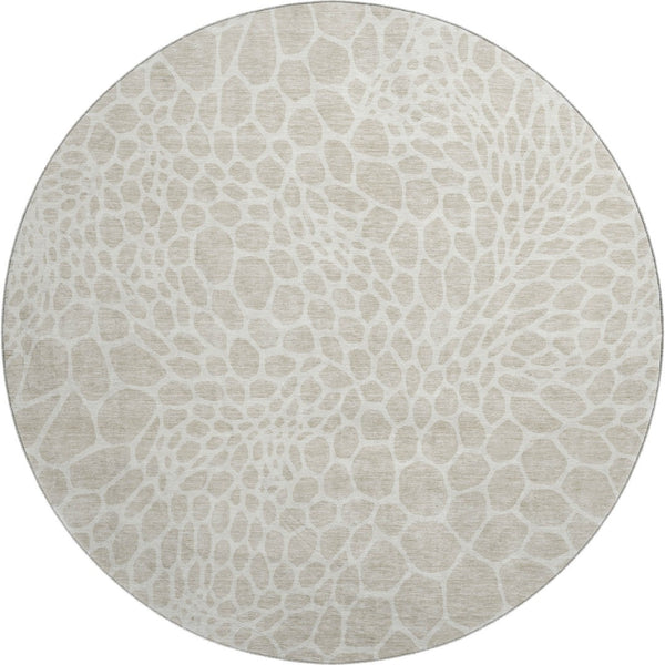 HomeRoots 8' Beige And Ivory Geometric Round Rug - Washable, UV Protected, and Perfect for High-Traffic Areas 673028