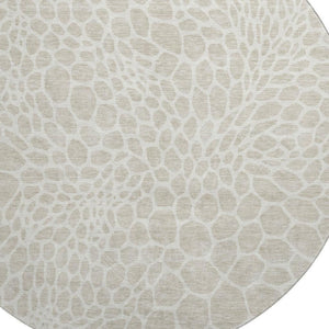 HomeRoots 8' Beige And Ivory Geometric Round Rug - Washable, UV Protected, and Perfect for High-Traffic Areas 673028