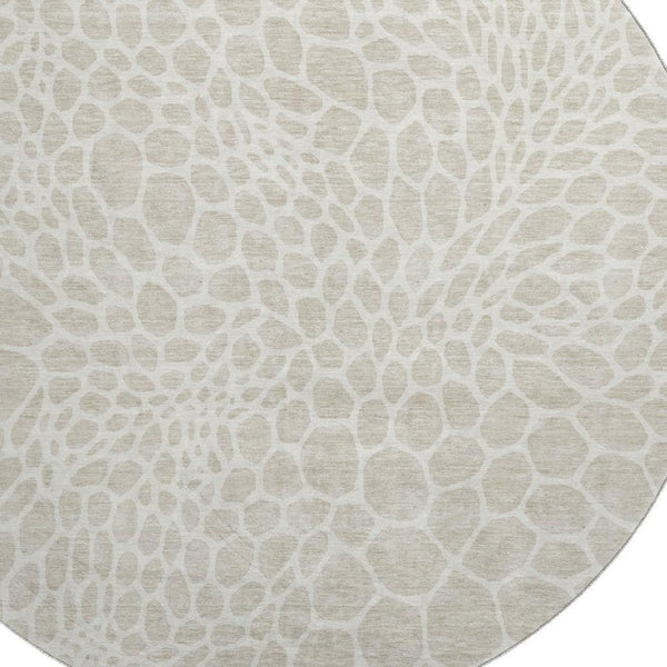 HomeRoots 8' Beige And Ivory Geometric Round Rug - Washable, UV Protected, and Perfect for High-Traffic Areas 673028
