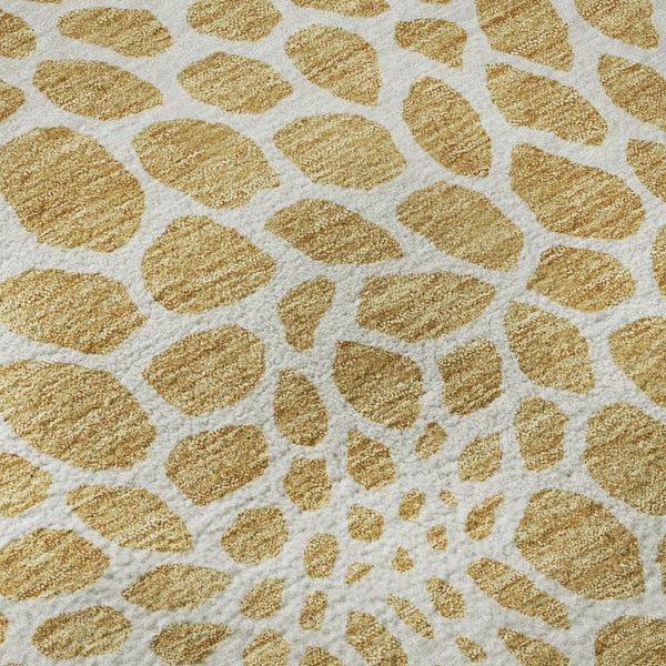 HomeRoots 8' Gold and Ivory Geometric Round Rug – Stylish, Washable, UV-Protected for Family Spaces & Pets 673046