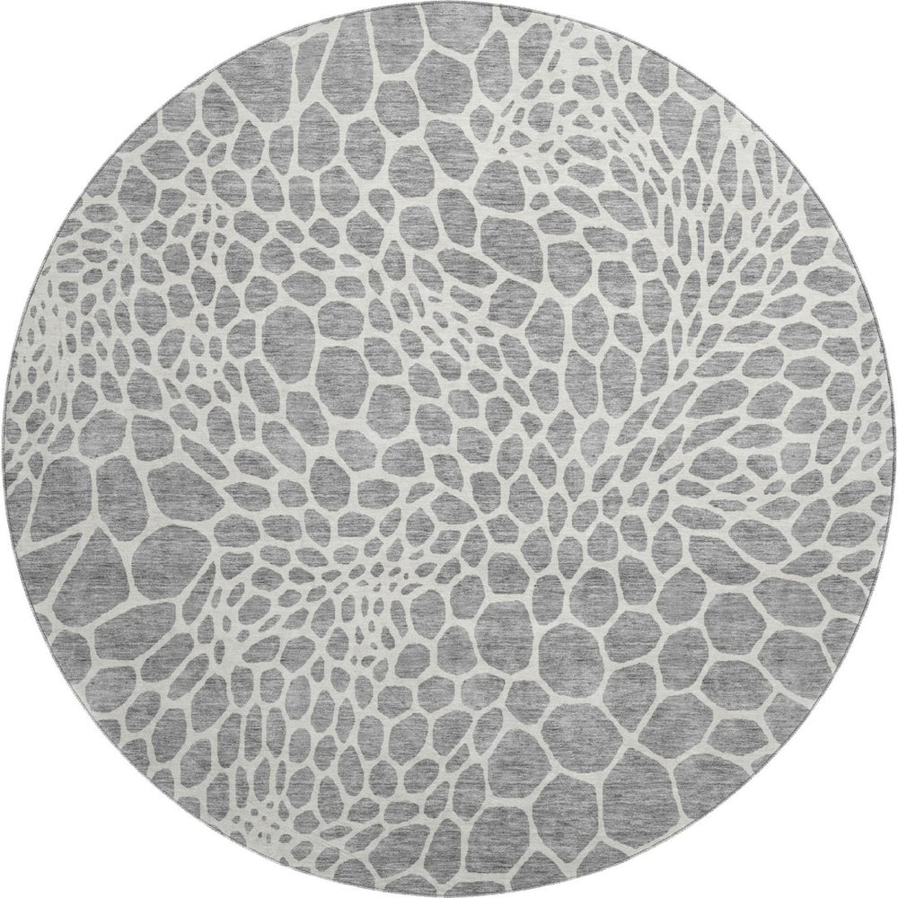 HomeRoots 8' Gray And Ivory Geometric Round Rug - Washable, UV Protected, Family-Friendly Design for Modern Spaces 673052