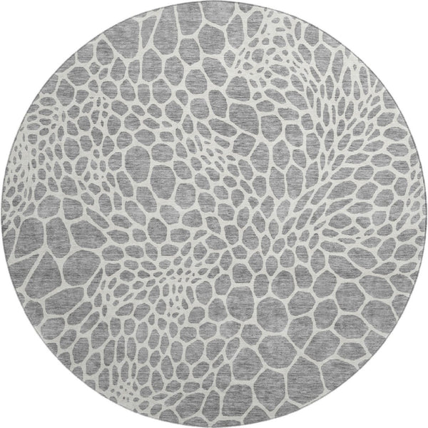 HomeRoots 8' Gray And Ivory Geometric Round Rug - Washable, UV Protected, Family-Friendly Design for Modern Spaces 673052