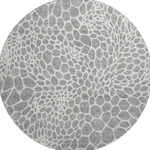 HomeRoots 8' Gray And Ivory Geometric Round Rug - Washable, UV Protected, Family-Friendly Design for Modern Spaces 673052