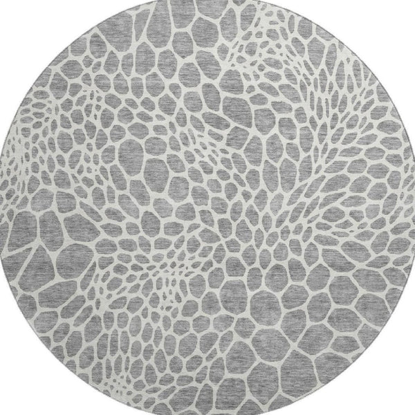 HomeRoots 8' Gray And Ivory Geometric Round Rug - Washable, UV Protected, Family-Friendly Design for Modern Spaces 673052