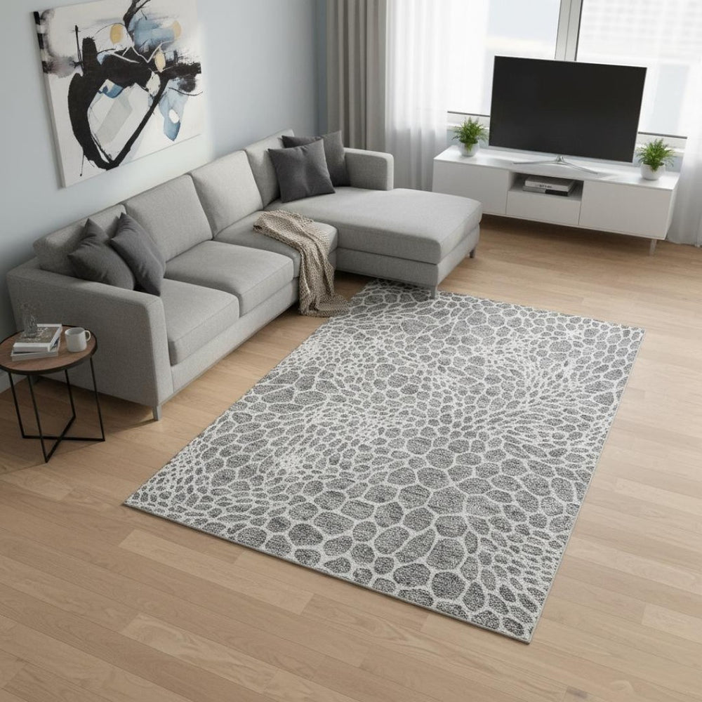 HomeRoots 8' X 10' Gray and Ivory Geometric Area Rug - Washable, UV Protected, Perfect for High-Traffic Homes 673053