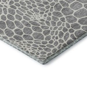 HomeRoots 8' X 10' Gray and Ivory Geometric Area Rug - Washable, UV Protected, Perfect for High-Traffic Homes 673053