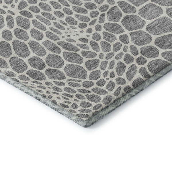 HomeRoots 8' X 10' Gray and Ivory Geometric Area Rug - Washable, UV Protected, Perfect for High-Traffic Homes 673053