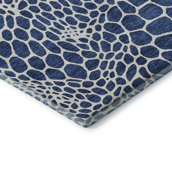 HomeRoots 8' Navy Blue and Ivory Geometric Round Rug – Washable, UV Protected, Stain Resistant for Busy Homes 673076