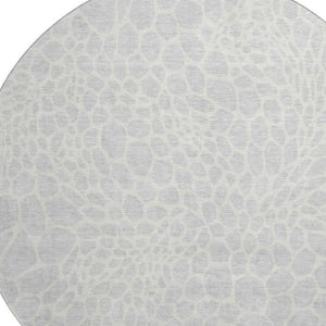 HomeRoots 8' Silver And Ivory Geometric Round Rug - Washable, UV-Protected, Durable, Perfect for Busy Homes! 673094