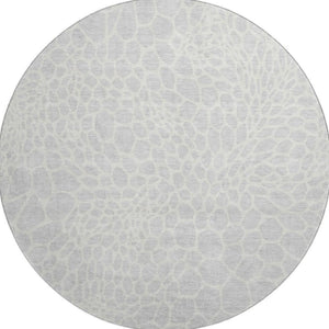 HomeRoots 8' Silver And Ivory Geometric Round Rug - Washable, UV-Protected, Durable, Perfect for Busy Homes! 673094