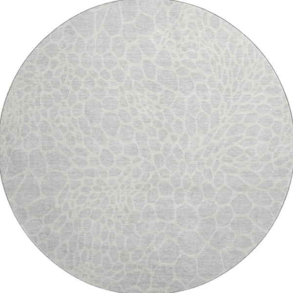 HomeRoots 8' Silver And Ivory Geometric Round Rug - Washable, UV-Protected, Durable, Perfect for Busy Homes! 673094