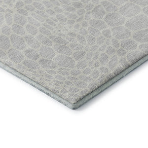 HomeRoots 8' X 10' Silver And Ivory Geometric Area Rug - Washable, Stain-Resistant, UV Protected Elegance 673095