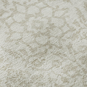 HomeRoots 8' Ivory and Beige Damask Round Rug - Washable, UV Protected, Stain-Resistant for Busy Homes 673136