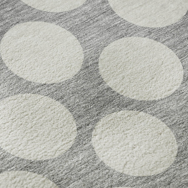 HomeRoots 8' Gray And Ivory Polka Dot Washable Round Rug - Stylish, UV-Protected, Ideal for Kids & Pets! 673204