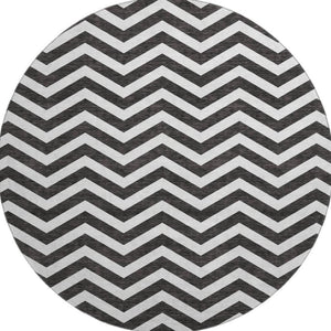 HomeRoots 8' Black and Ivory Chevron Washable Round Rug - Durable, UV-Protected, Stylish for High-Traffic Areas 673276