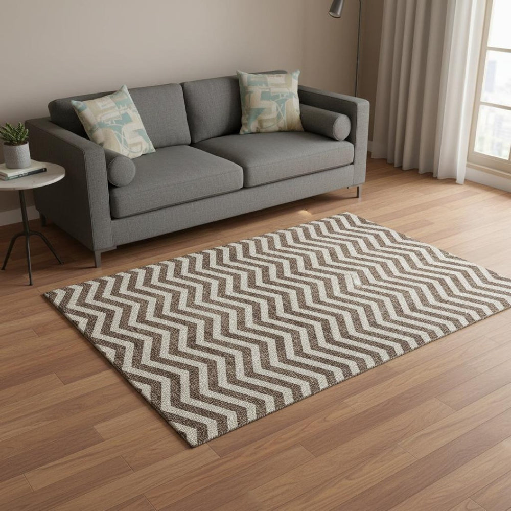 HomeRoots 5' Stylish Brown and Beige Chevron Area Rug - Washable, UV-Protected, Durable for High-Traffic Areas 673281