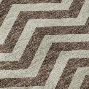 HomeRoots 8' Brown and Beige Chevron Washable Round Rug - Durable, UV Protected, Modern Design for Any Room 673282
