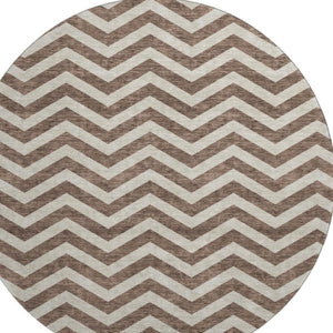 HomeRoots 8' Brown and Beige Chevron Washable Round Rug - Durable, UV Protected, Modern Design for Any Room 673282