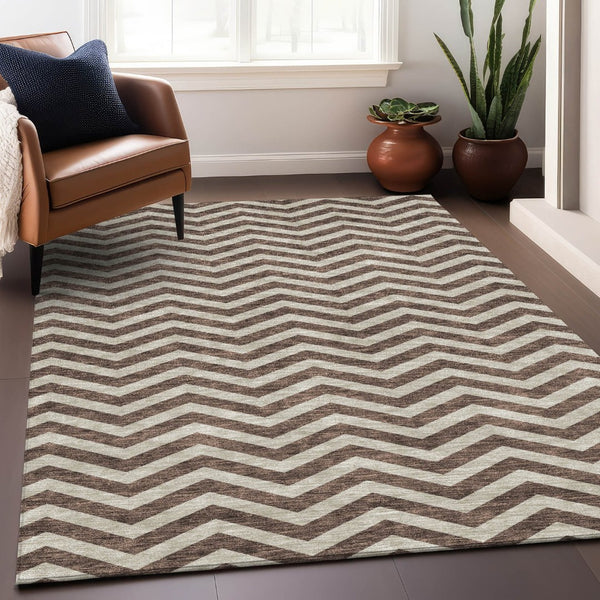HomeRoots 8' X 10' Brown & Beige Chevron Area Rug - Washable, UV-Resistant, Perfect for Homes with Pets! 673283