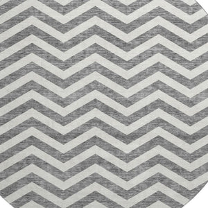 HomeRoots 8' Gray And Ivory Chevron Round Rug - Washable, UV-Protected, Stylish & Durable for Modern Spaces 673288