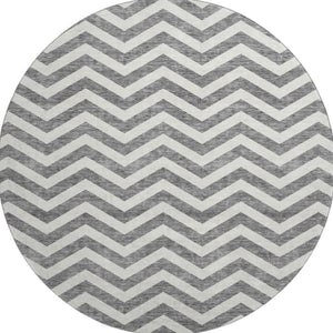 HomeRoots 8' Gray And Ivory Chevron Round Rug - Washable, UV-Protected, Stylish & Durable for Modern Spaces 673288